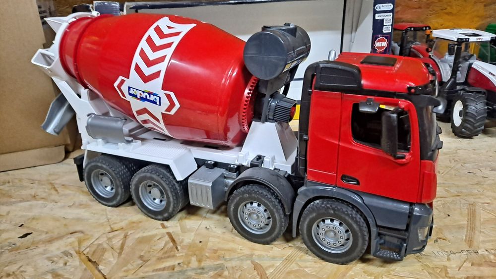 Bruder mercedes betoniarka