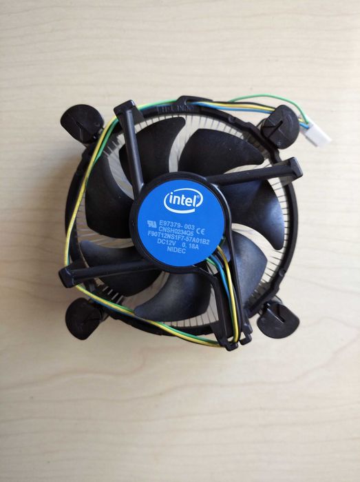 Intel CPU Cooler447300933560586240