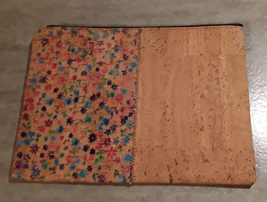 Bolsa, carteira ou estojo em cortiça, nova, sem etiqueta