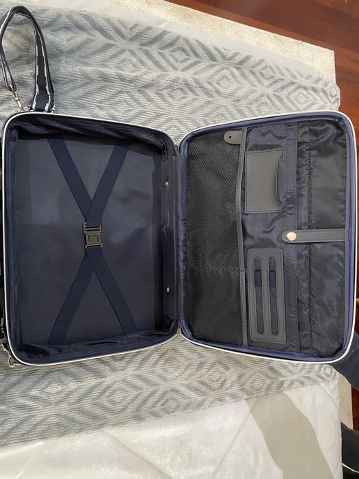 Dark blue computer case64729671893377123