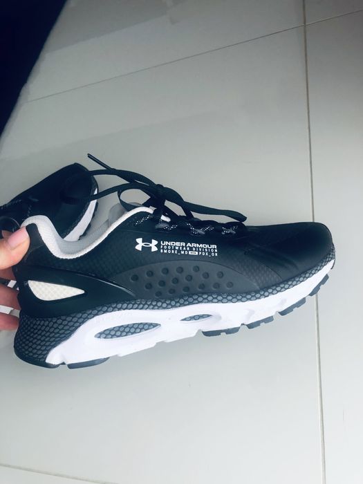 Sneakersy Under Armour 39 r