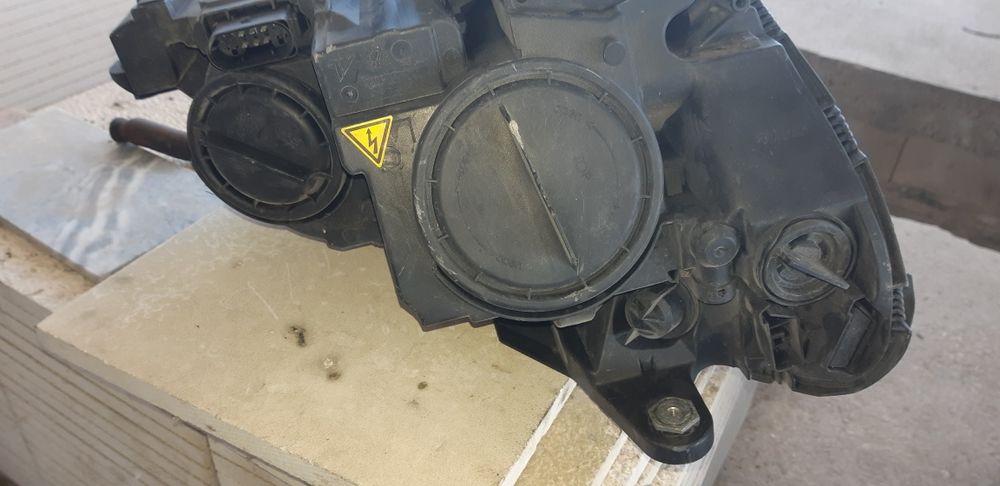 Faróis Xenon Mercedes w204