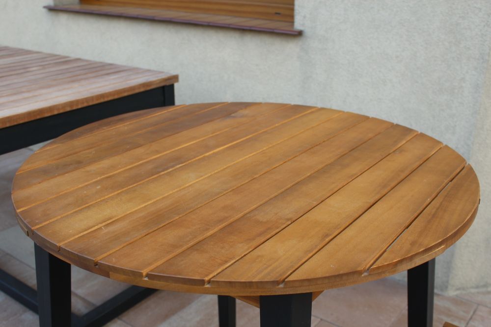 Drewniany komplet mebli ogrodowych