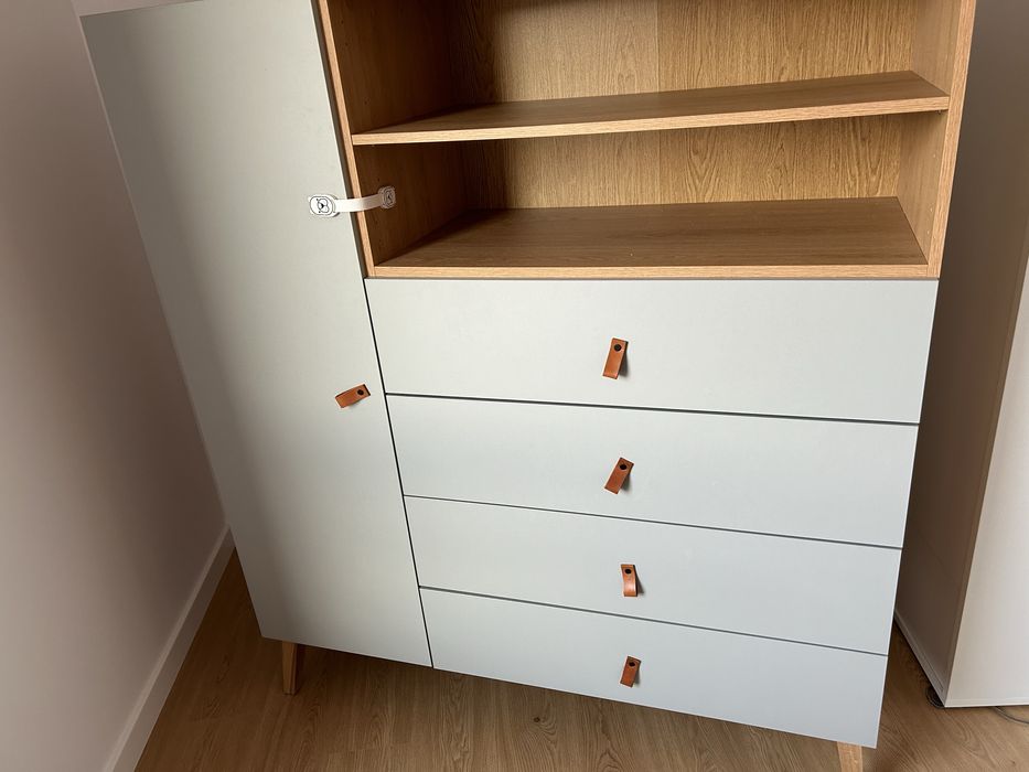 Kredens Vox creative stan bdb