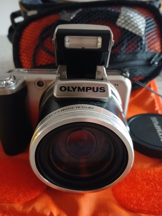 Olympus SP-800UZ