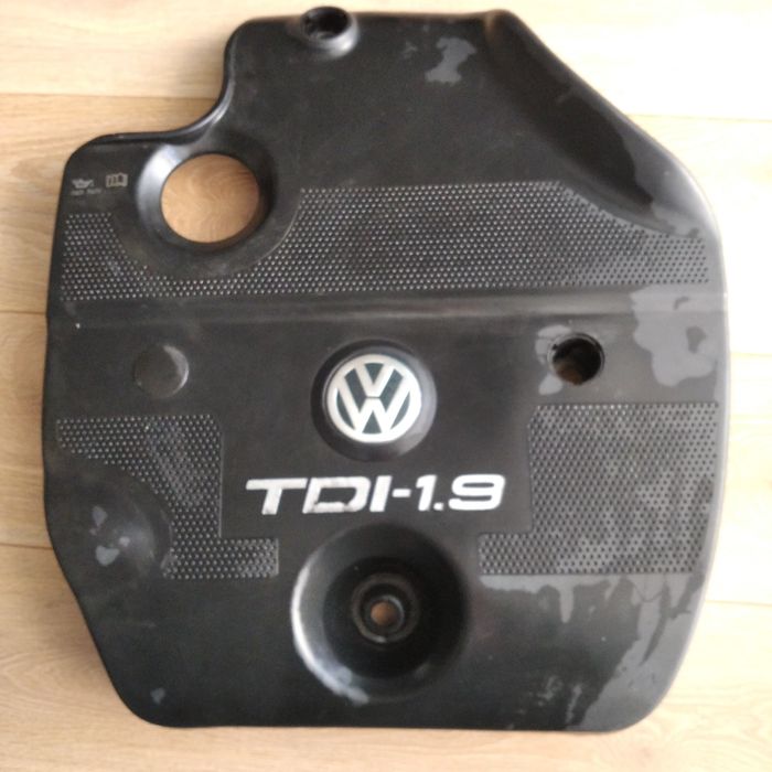 Декоративна кришка двигуна 038103935 A+B, 1.9 tdi Volkswagen Golf IV