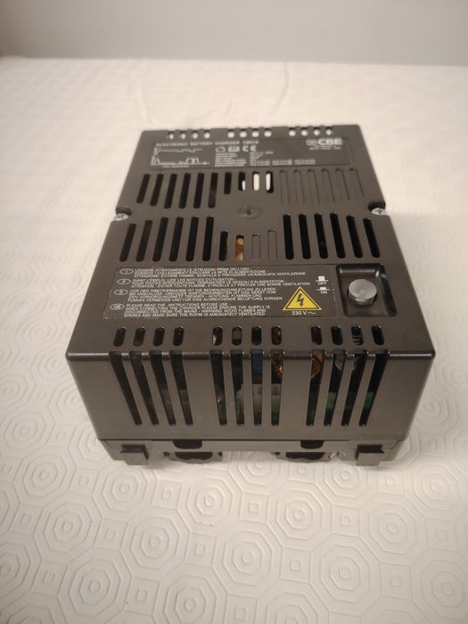 CBE516-3. Carregador bateria Autocaravana