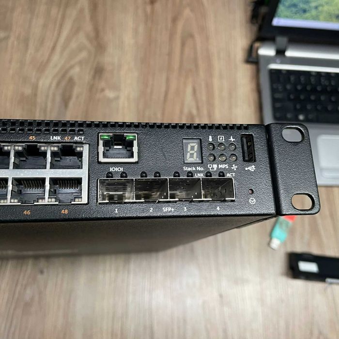 Switch Dell Networking N1548P – 48-portowy PoE z obsługą PoE+