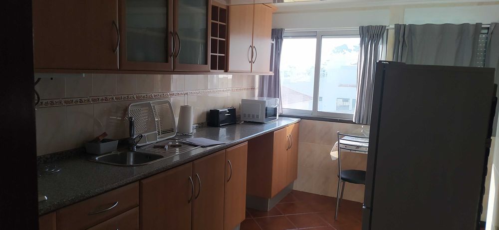 Quartos para Alugar a Alunos da Escola de Hotelaria do Estoril