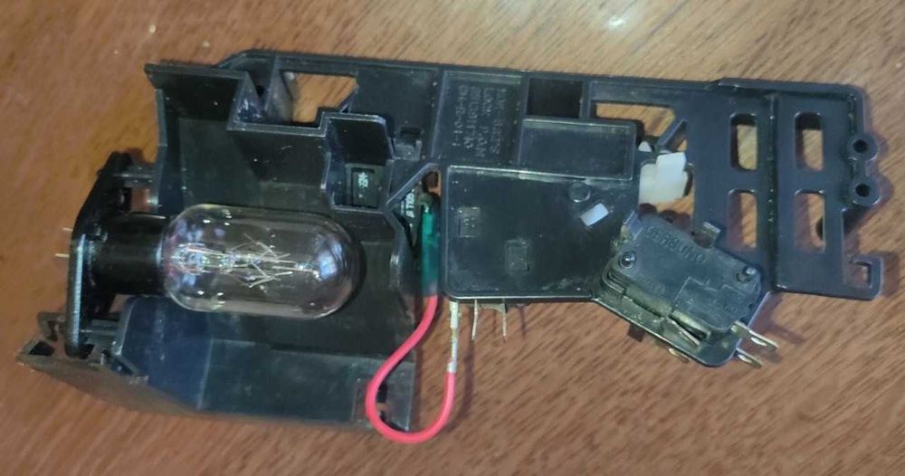 Запчасти на микроволновку Daewoo KOG-6C2BS