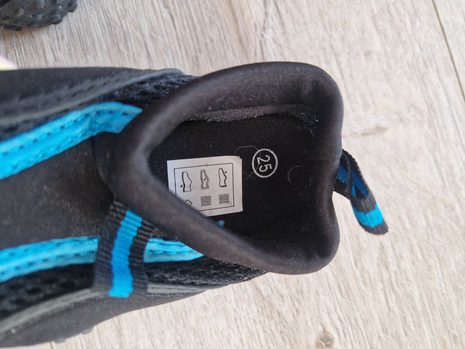 Dzieciece buty do wody 25