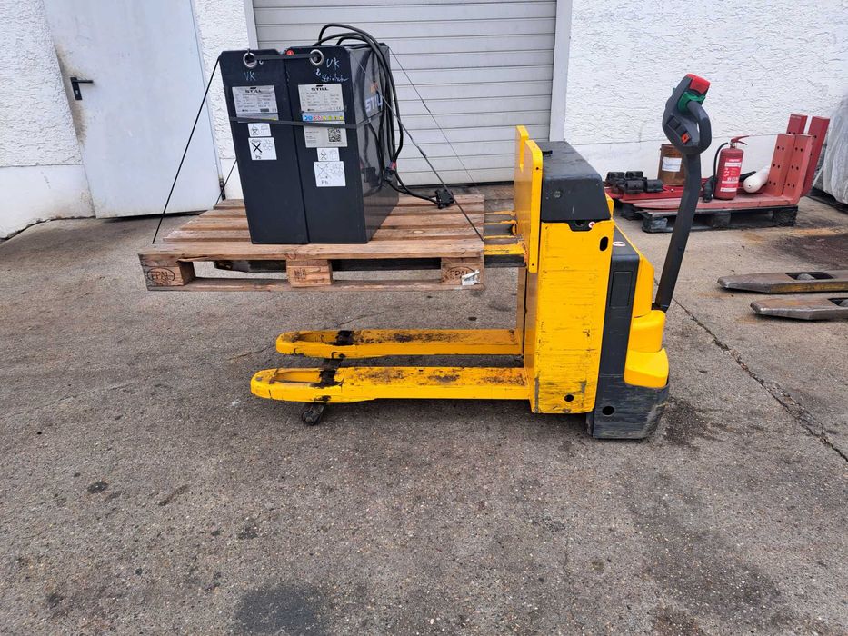 Paleciak elektryczny Junghenrich, Linde - 80CM