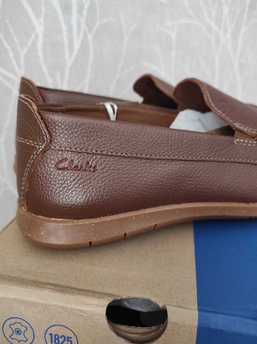 Мокасини, слипони, лофери Clarcs