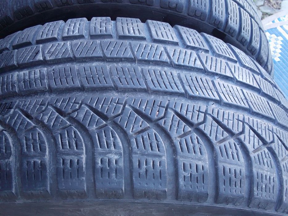 Cena za 2 Opony zimowe 245/40r19 PIRELLI 2021r