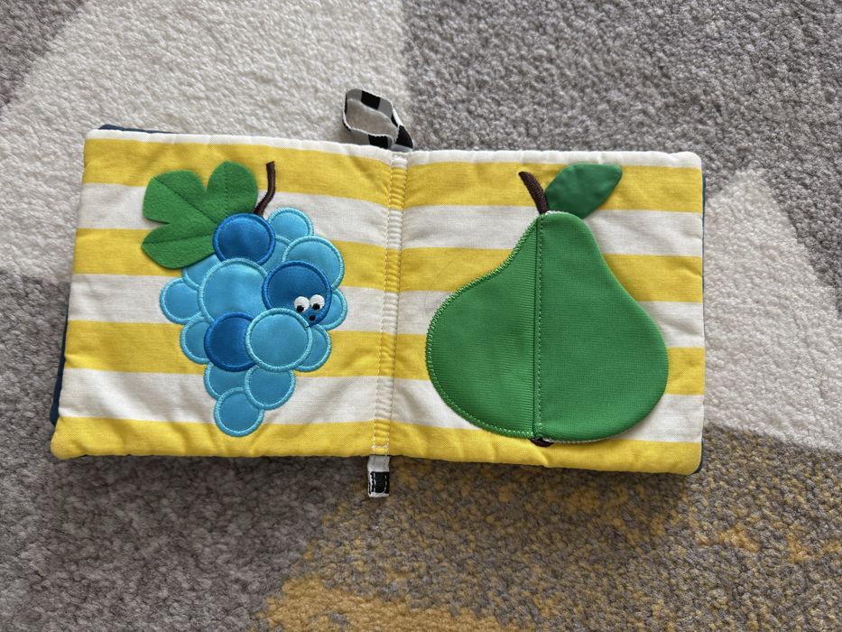 Książeczka sensoryczna do zabawy