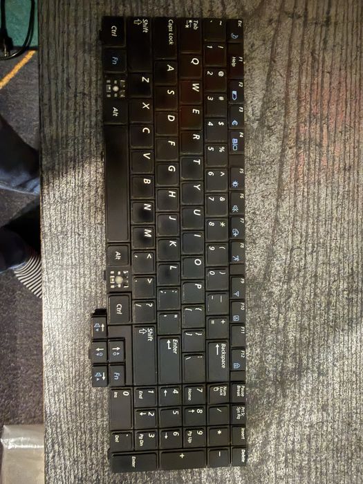 Oryginalna klawiatura z Samsunga R530