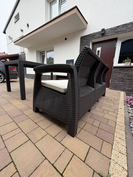 Nowy, elegancki zestaw mebli ogrodowych (Sofa 3-osobowa + Duży stół)