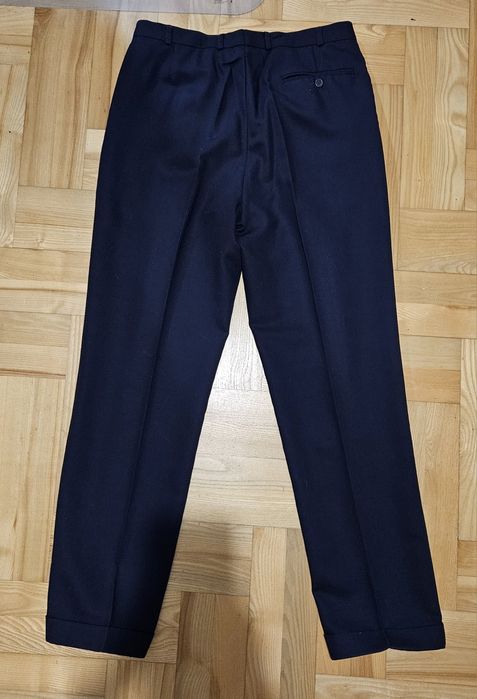 Garnitur trzyczęściowy z kamizelką Komplet