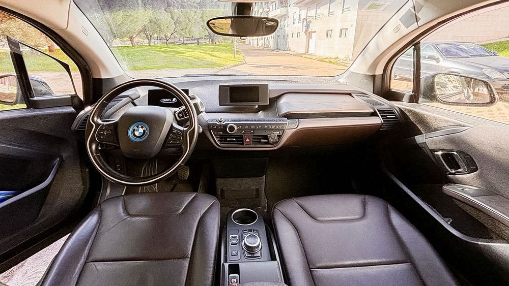 BMW i3 120Ah em excelente estado!