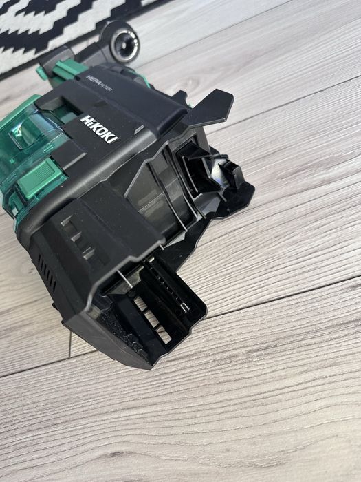 System Odsysania Pyłu HiKOKI z Filtrem HEPA Do Młotowiertarki – NOWY