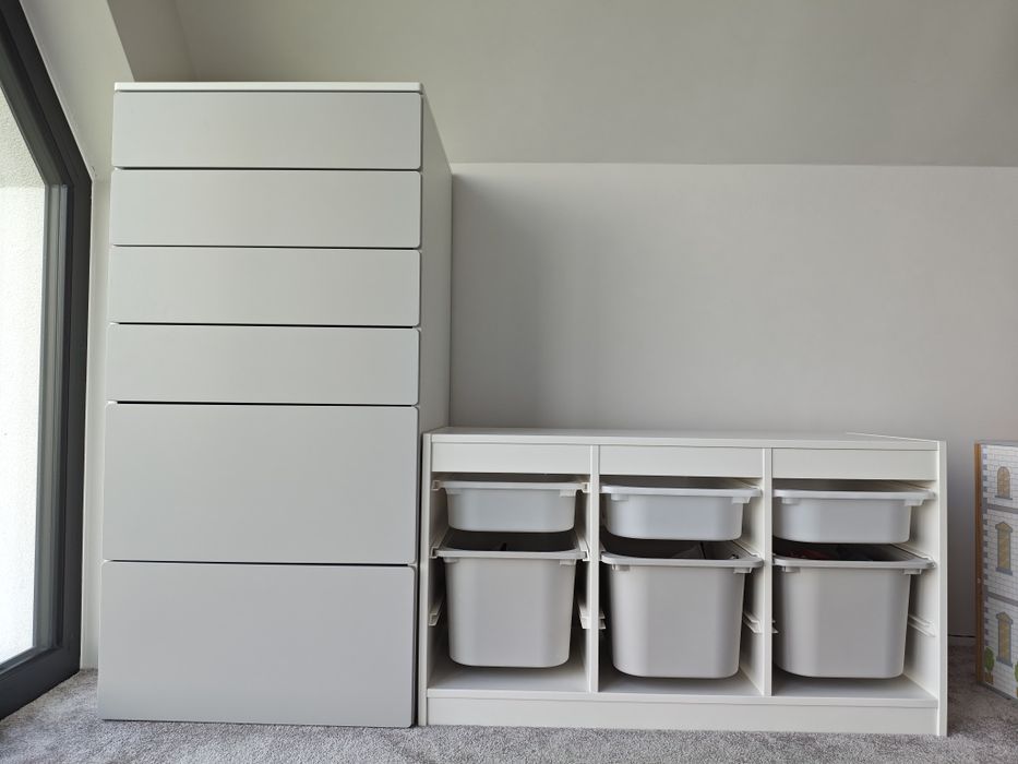 Zestaw mebli dziecięcych IKEA SMASTAD + TROFAST szary / stan bdb