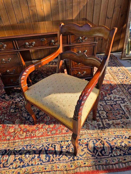 Klasyczny fotel do biurka, tapicerowane siedzisko #2325 Stylowy Węgrów