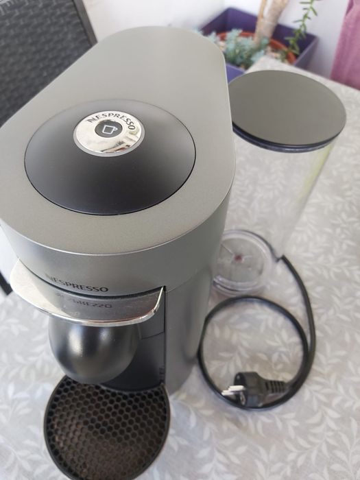 Máquina Nespresso Vertuo Plus