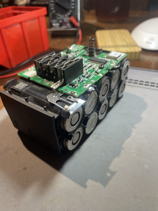 Regeneracja baterii odkurzaczy bezprzewodowych