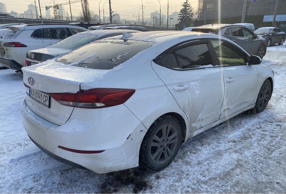 Hyundai 2,0 автомат газ бензин