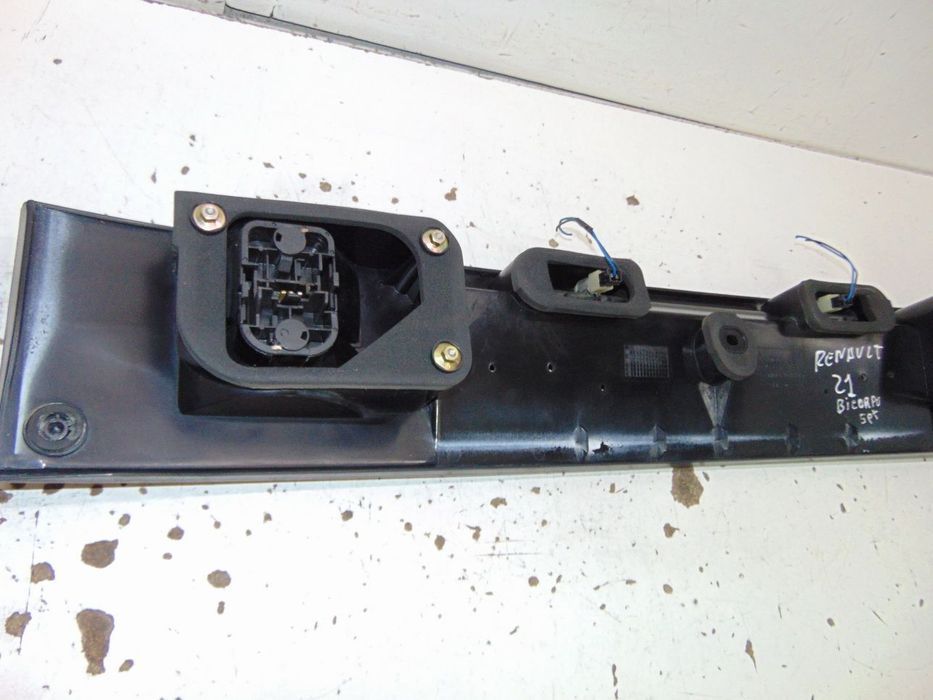 Renault 21 placa central traseira
