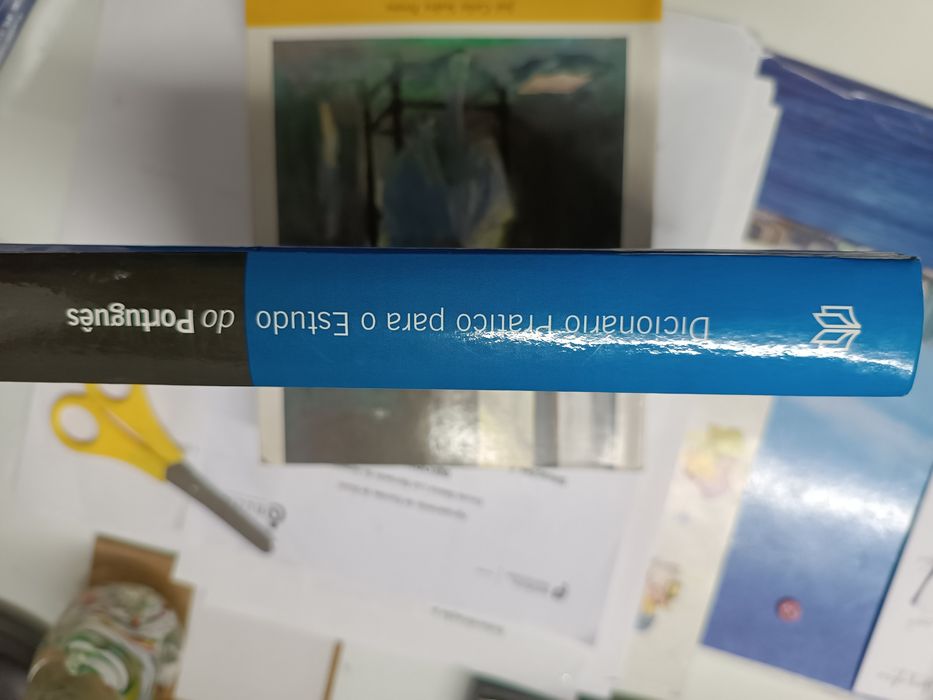 Dicionário prático para o estudo do português