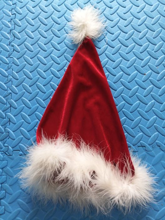 Czapka Mikołajki welur z kaczym puchem dla dziewczynki