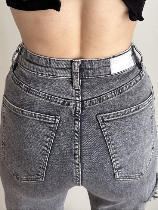 Джинси bershka сірі