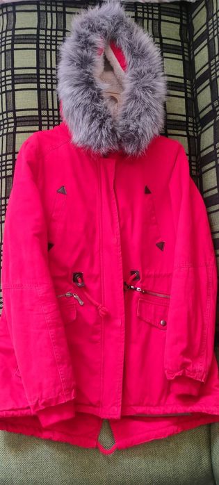 Продам парку зимову