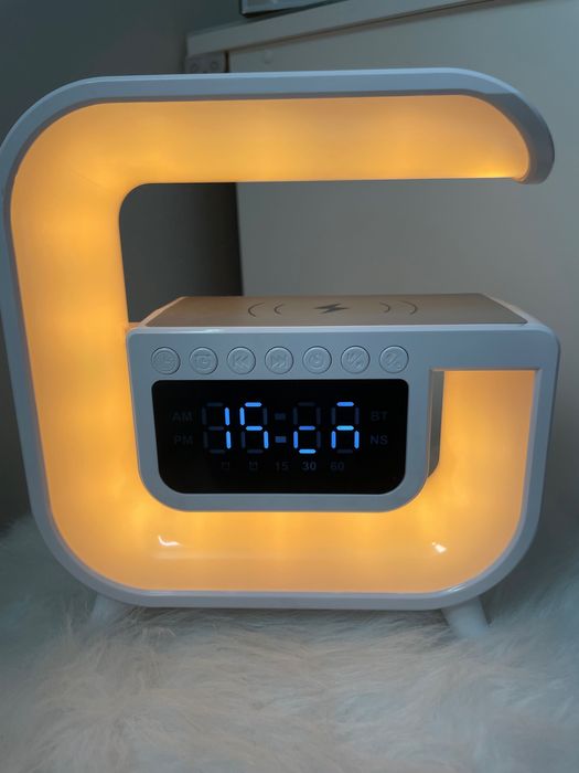 Głośnik bezprzewodowy, ładowarka bezprzewodowa 15 W, lampa nocna RGB