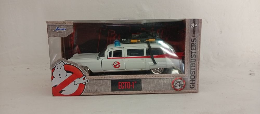 Ecto-1 Ghostbusters445886010753689600