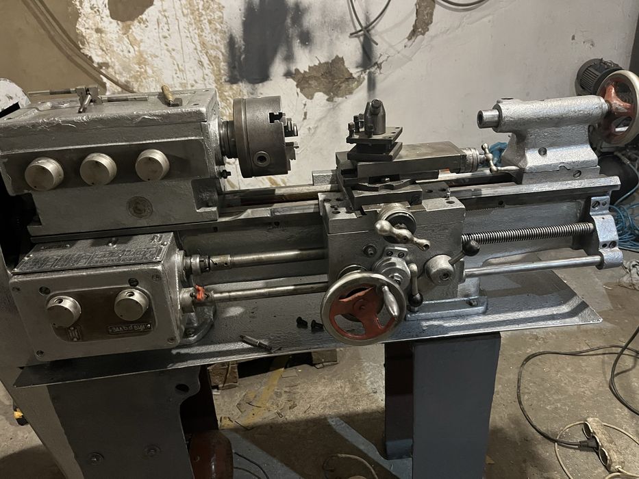 Продам станок такарно-винтарезний ТВ-4