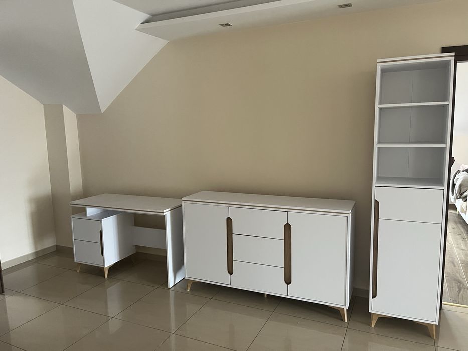 Zestaw mebli KOMODA REGAŁ BIURKO -  białe