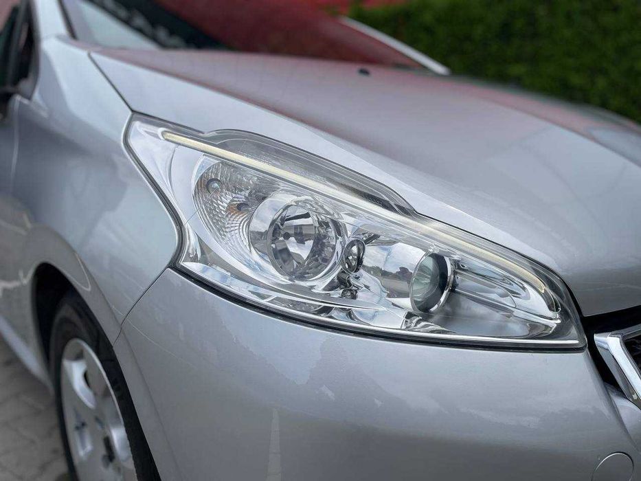 Peugeot 208 2014
