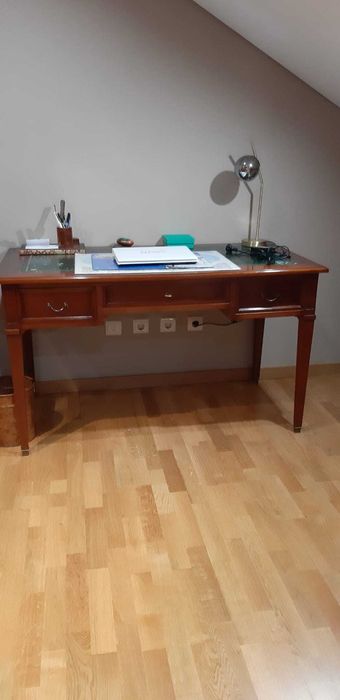 Escritório com vitrine/mostrador