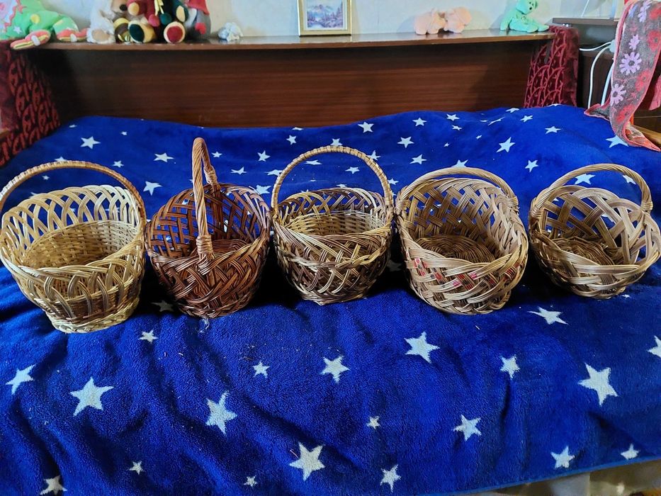 Продаються КОШИКИ на ПАСКУ Б/У