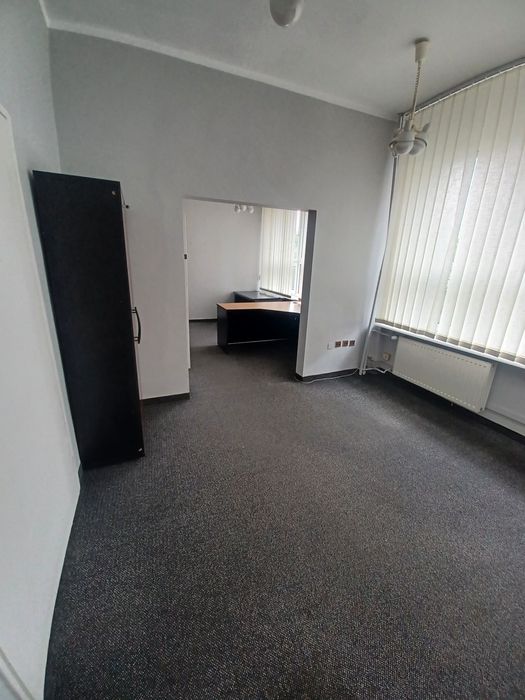 2 pok.biurowe 26m2, blisko Walów Chrobrego, winda, 1300zł