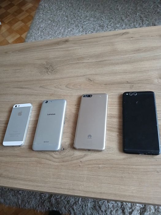 Telefony sprawne 50 %