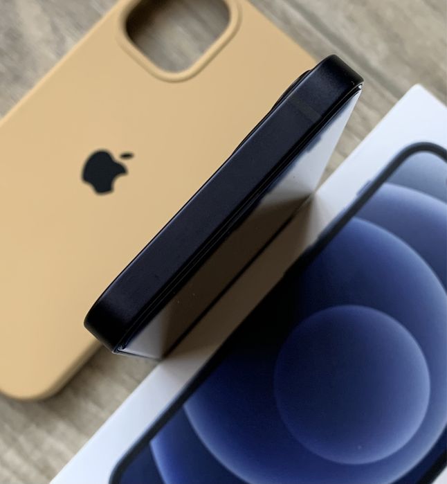 iPhone 12 Black Neverlock