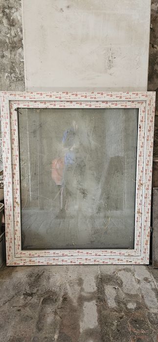 Okna 134,5 x 114 cm