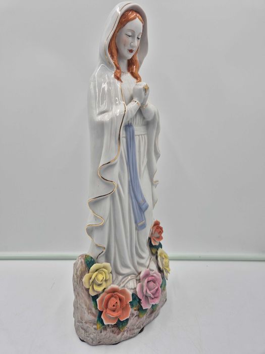 Figura Matki Boskiej z porcelany Francja