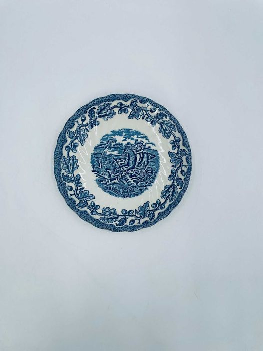 Spodek pod filiżankę Anglia Myotts Country Life