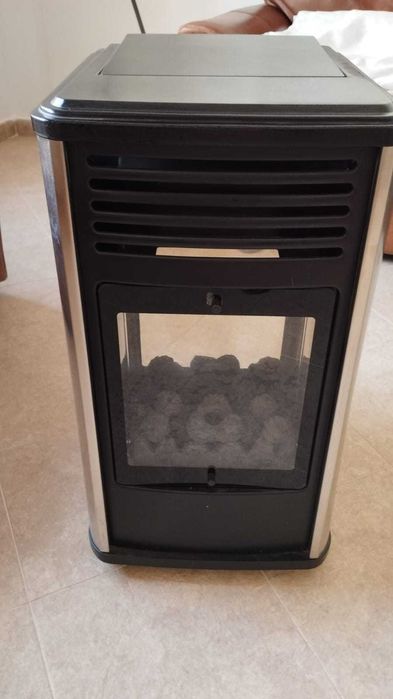 Aquecedor a gás com botija incluída