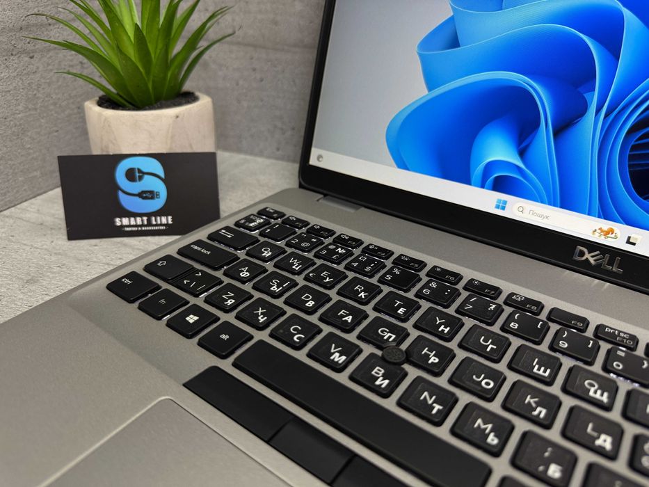 Стильний ноутбук Dell Precision 3551/i7-10750H/Quadro/15.6"/500gb ssd