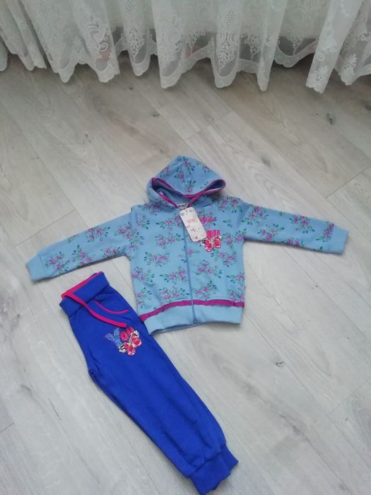 Костюм для дівчинки 98